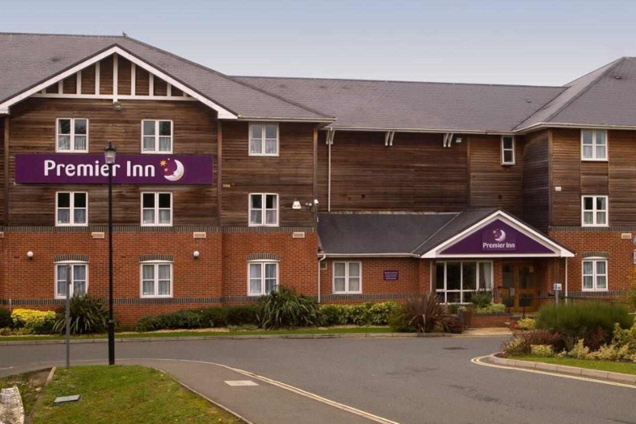 Premier Inn Isle Of Wight Newport  Exterior foto